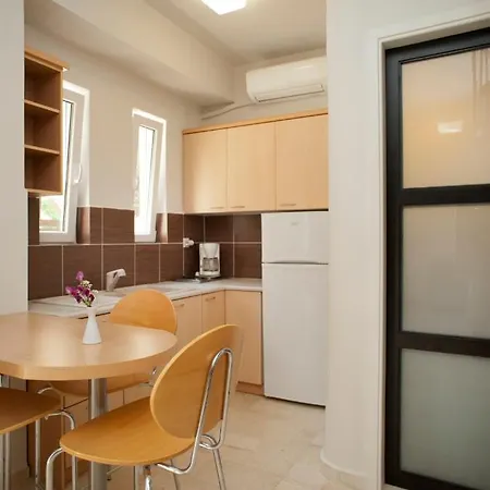 Corinna Mare Aparthotel 3*